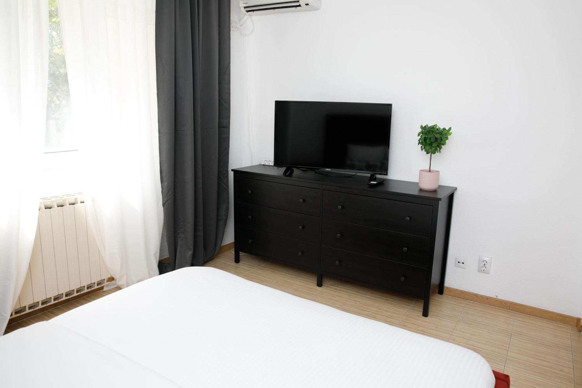 Color Apartments Corneliu Coposu No3 Бухарест Экстерьер фото