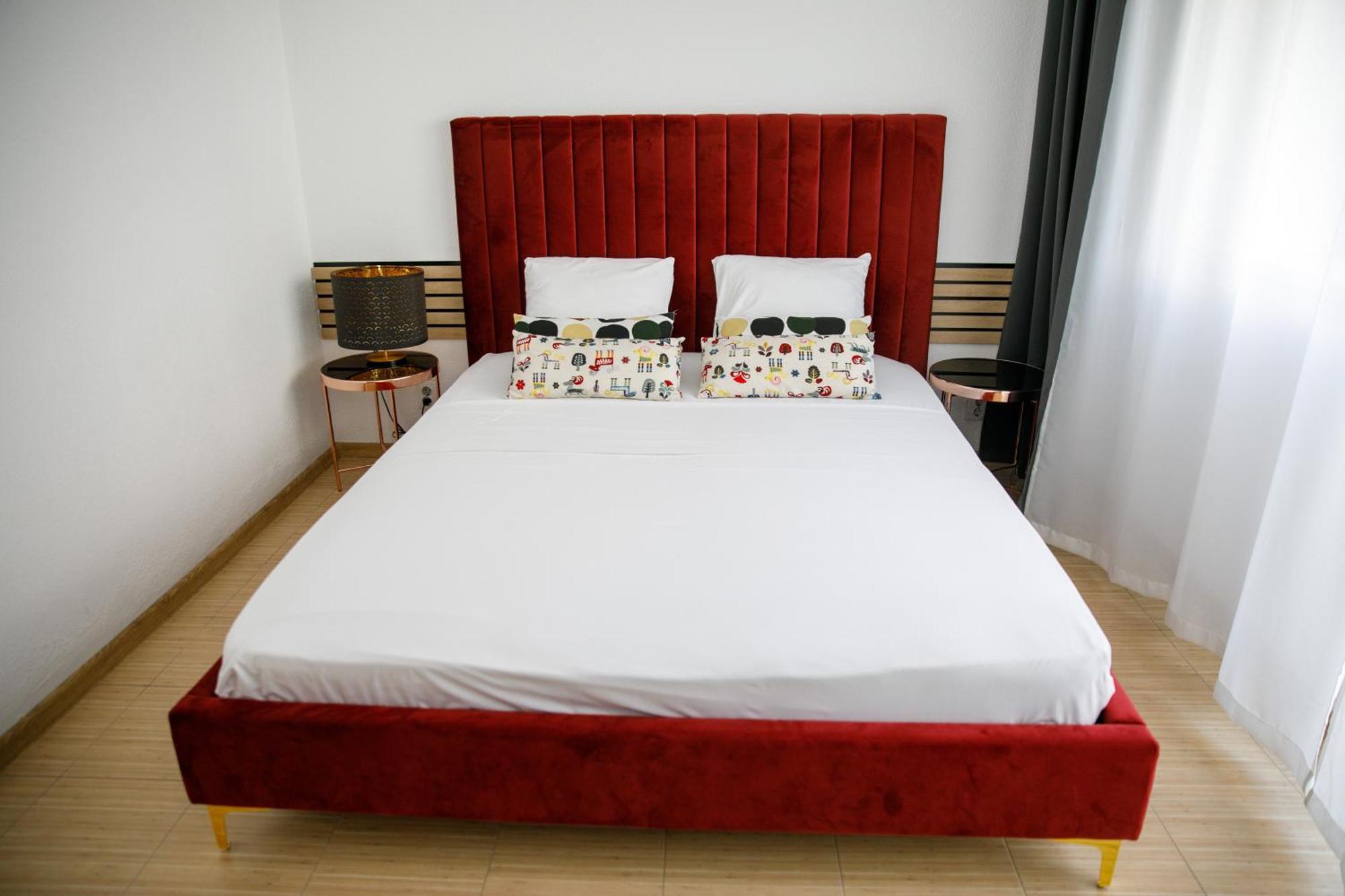 Color Apartments Corneliu Coposu No3 Бухарест Экстерьер фото