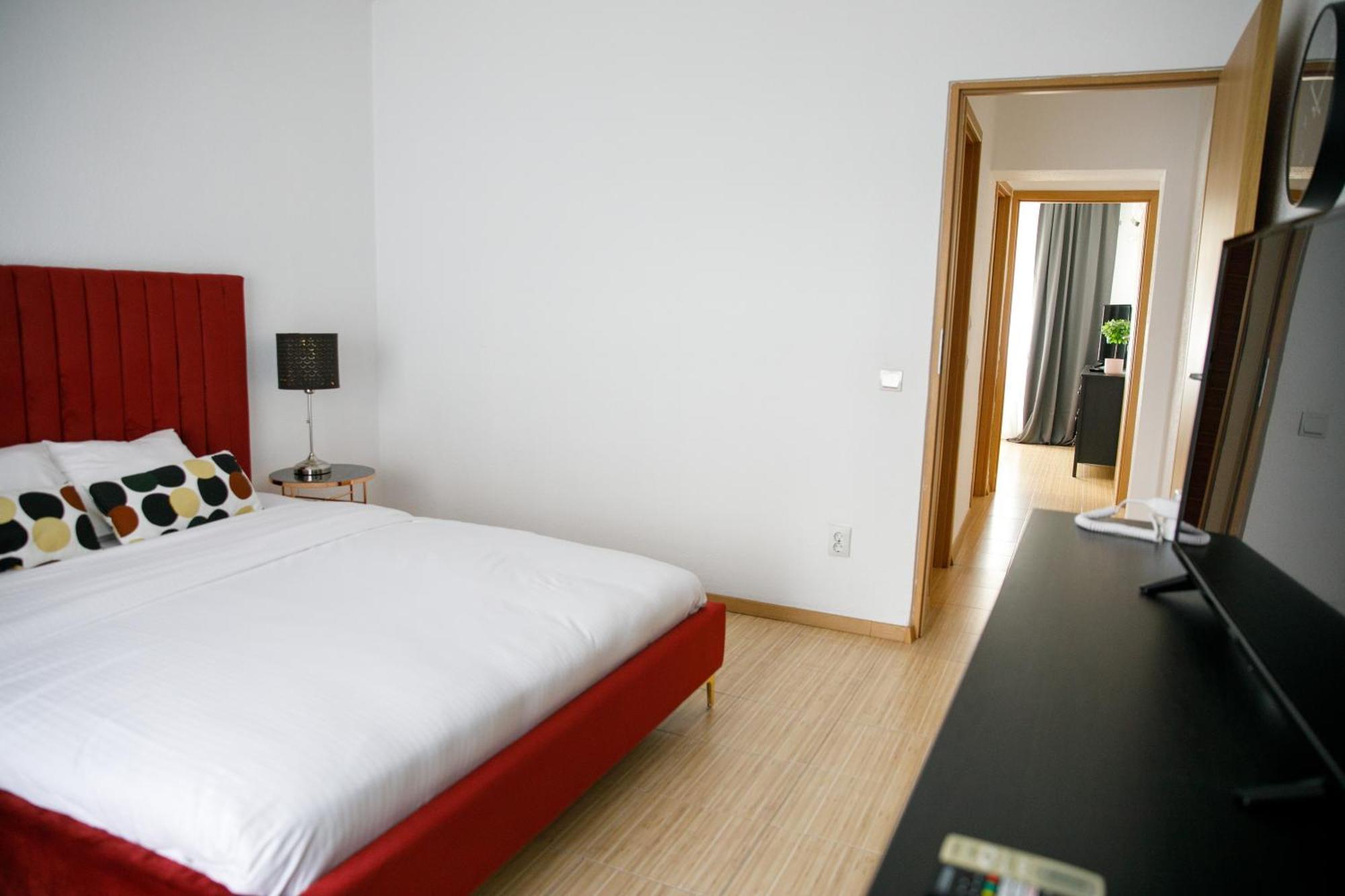 Color Apartments Corneliu Coposu No3 Бухарест Экстерьер фото