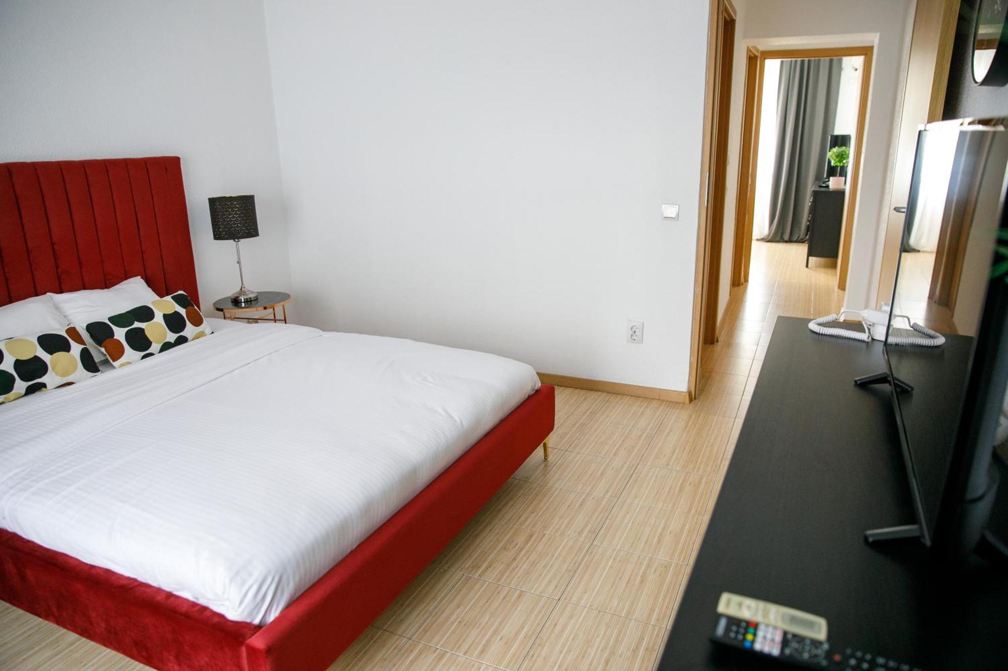 Color Apartments Corneliu Coposu No3 Бухарест Экстерьер фото